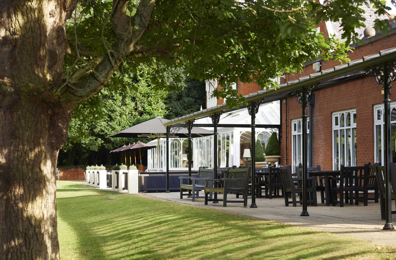Exterior & Views 2, DoubleTree by Hilton St. Anne's Manor, Wokingham