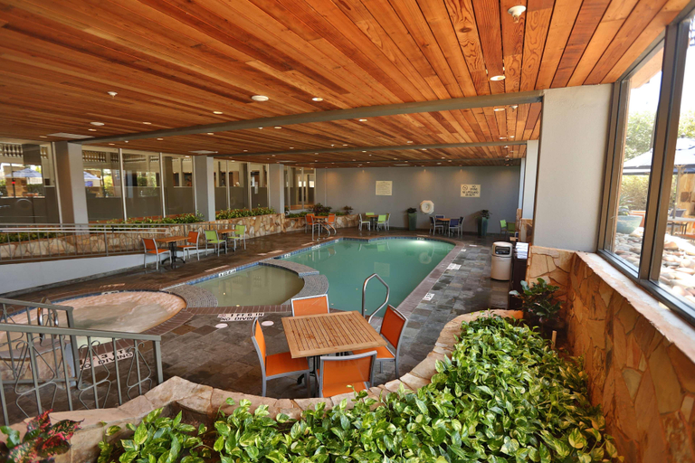 Sport & Beauty 2, DoubleTree Suites by Hilton McAllen, Hidalgo
