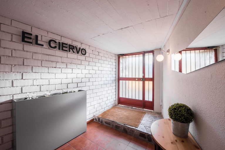 Public Area 2, El Ciervo, Granada
