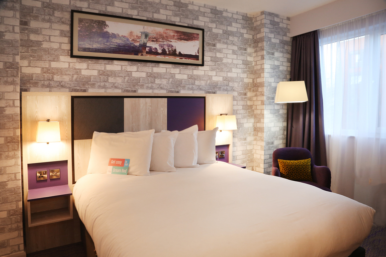 Bedroom 4, Leonardo Hotel Swindon, Swindon