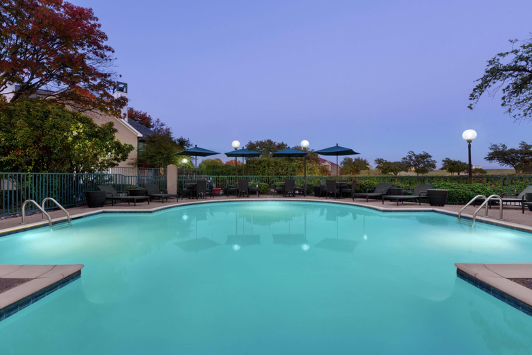 Sport & Beauty 5, Homewood Suites by Hilton Dallas/Addison, Dallas