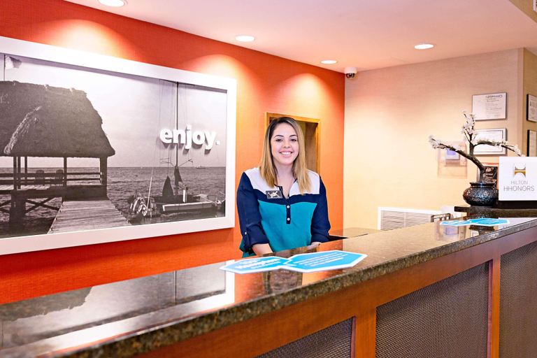 Public Area 2, Hampton Inn & Suites Jacksonville, Onslow