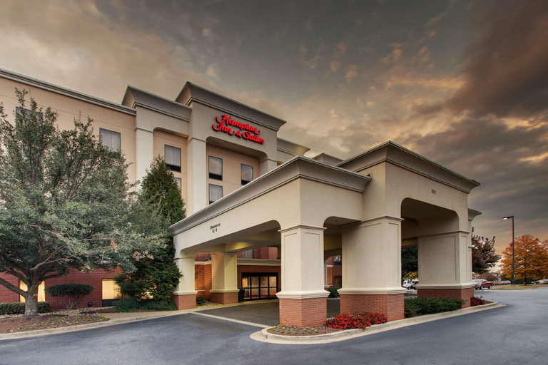 Exterior & Views 2, Hampton Inn & Suites Spartanburg-I26-Westgate Mall, Spartanburg