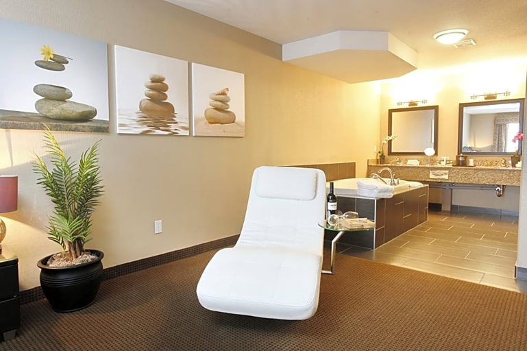 Exterior & Views 2, Pomeroy Inn Suites Vegreville, Division No. 10