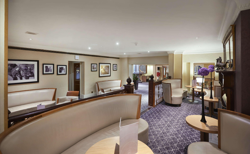 Public Area 5, DoubleTree by Hilton St. Anne's Manor, Wokingham