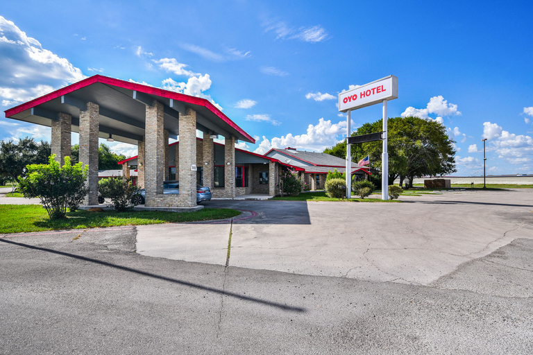 Exterior & Views 2, Americas Best Value Inn Lockhart, Caldwell