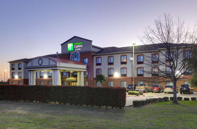 Exterior & Views 2, Holiday Inn Express & Suites BURLESON/FT. WORTH by IHG, Fort Worth