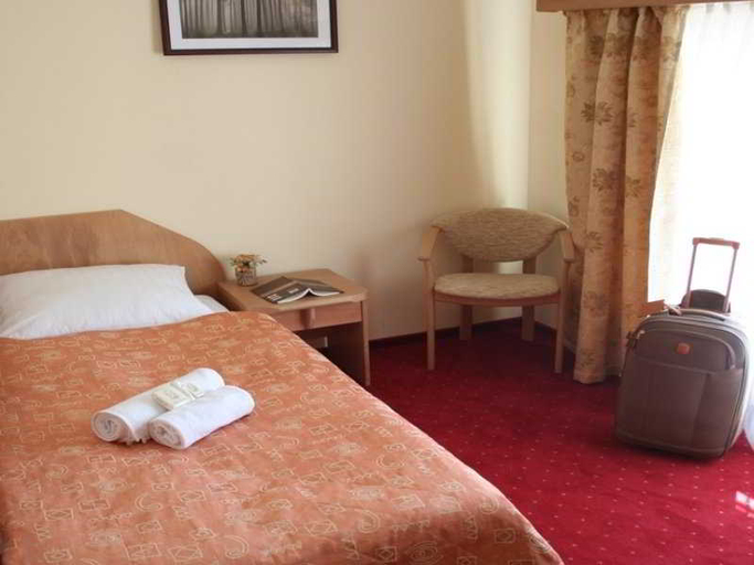 Bedroom 3, Hotel Karczyce, Środa Śląska
