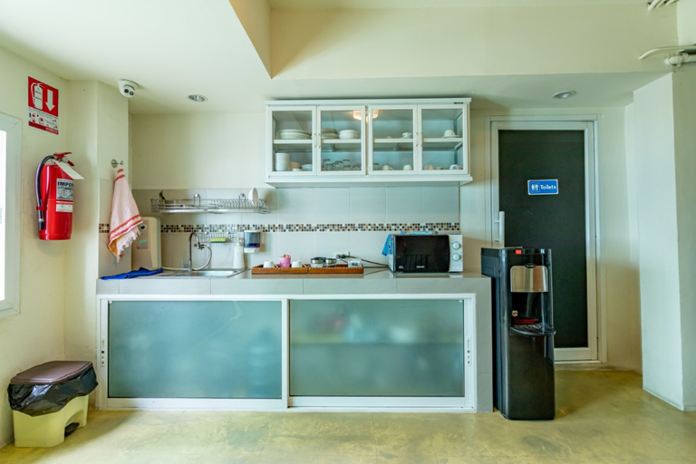 Public Area 5, Sleep Dee Hostel by ZUZU, Khlong Toey