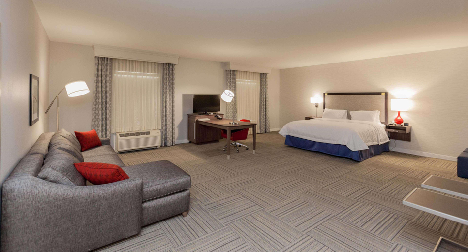 Bedroom 3, Hampton Inn Emerson LakePoint, Bartow