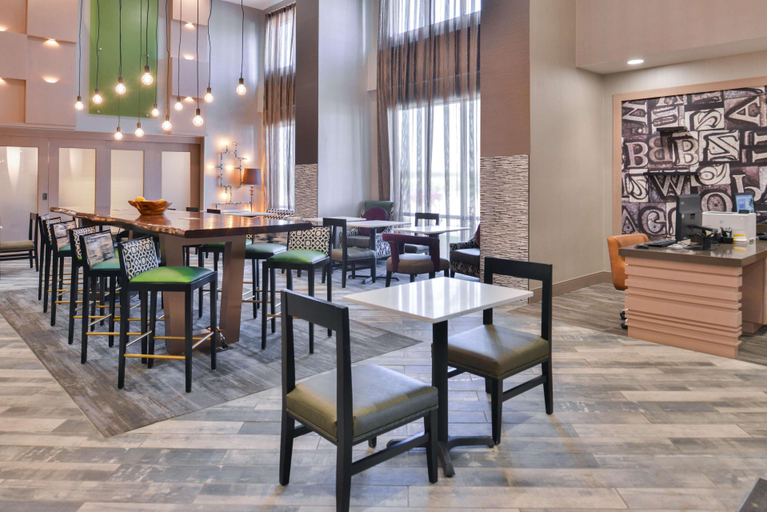 Food & Drinks 5, Hampton Inn & Suites Altoona Des Moines, Polk