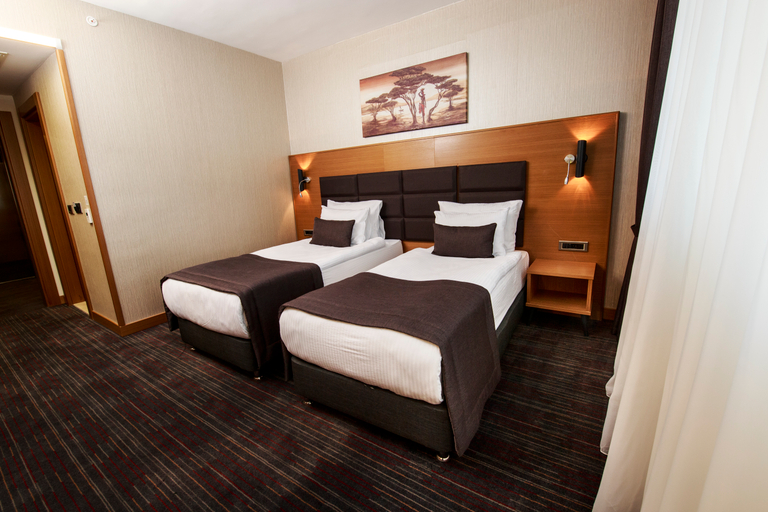 Bedroom 5, New Garden Hotel, Merkez