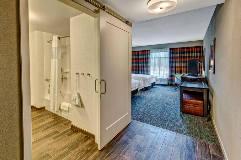 Bedroom 4, Hampton Inn & Suites Memphis Germantown, Shelby