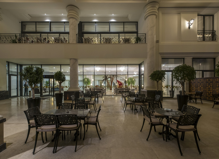 Food & Drinks 5, Vialand Palace Hotel, Eyüp