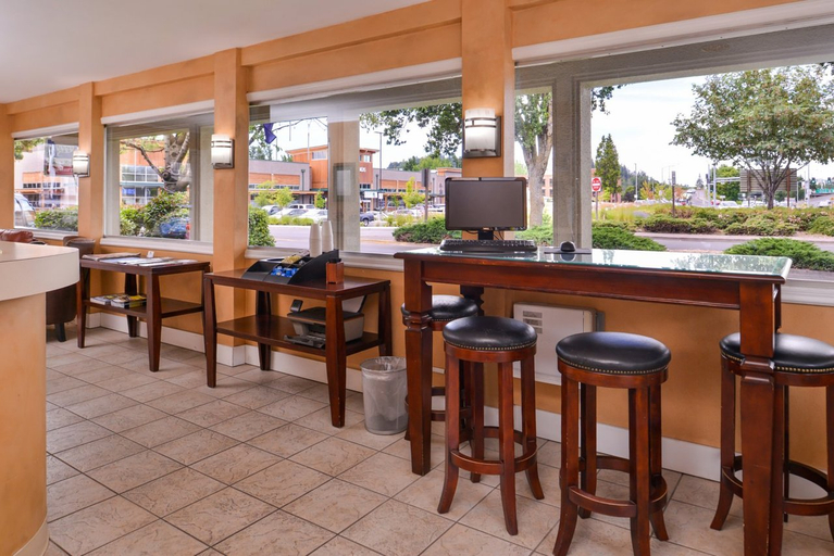 Public Area 2, Campus Inn And Suites, Lane