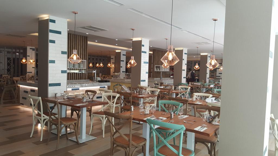 Food & Drinks 5, Fergus Cactus Garden, Las Palmas