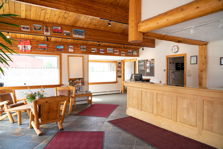 Public Area 2, Rocky Mountain Ski Lodge, Division No. 15