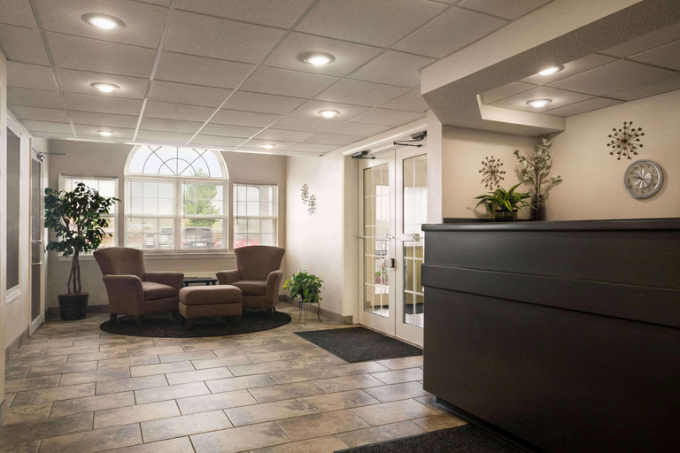 Public Area 3, Travelodge by Wyndham Fort Scott, Bourbon