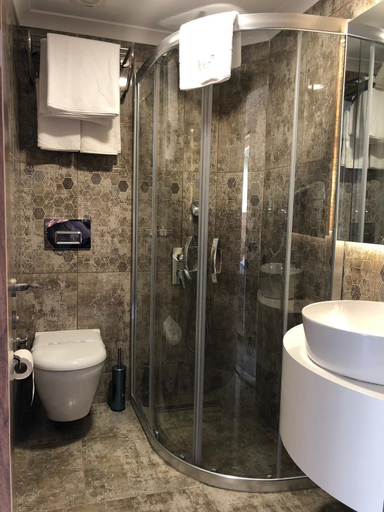 Bathroom 5, Grand Vuslat Erdek, Erdek