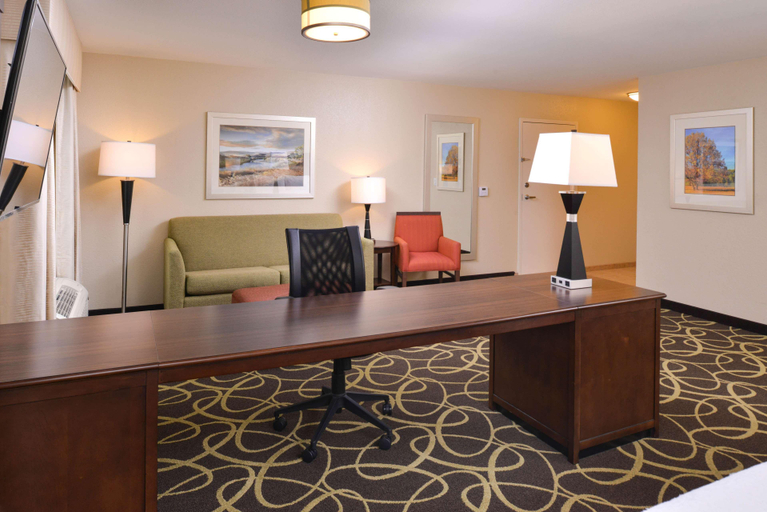 Public Area 2, Hampton Inn Omaha Midtown-Aksarben Area, Douglas