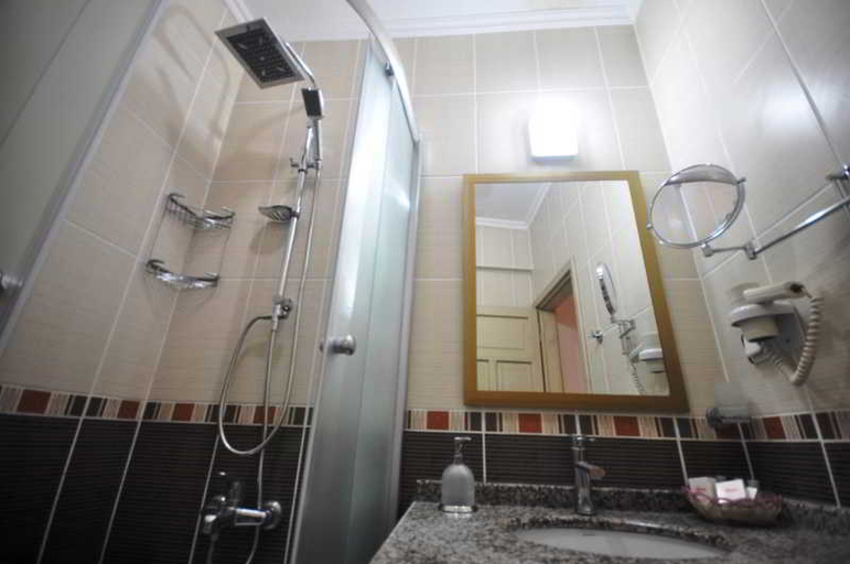 Bathroom 3, Manuela Hotel, Bodrum