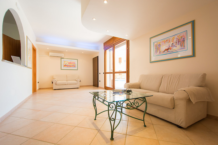 Public Area, Residence Cala Viola, Nuoro