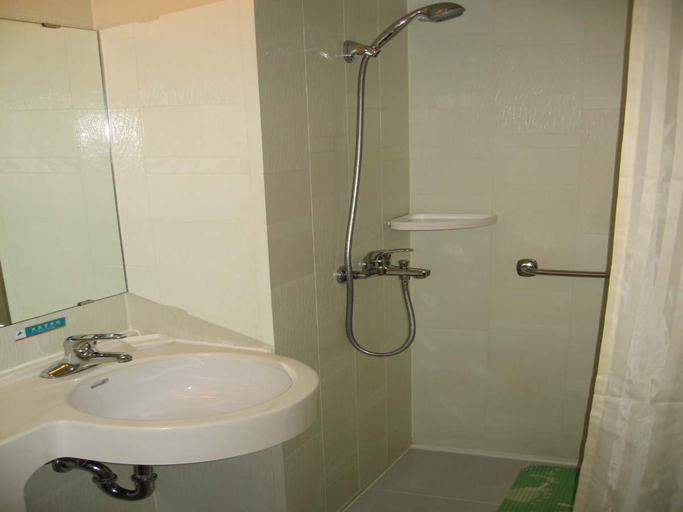 Bathroom 4, Jinjiang Inn Xiangshan Shipu, Ningbo