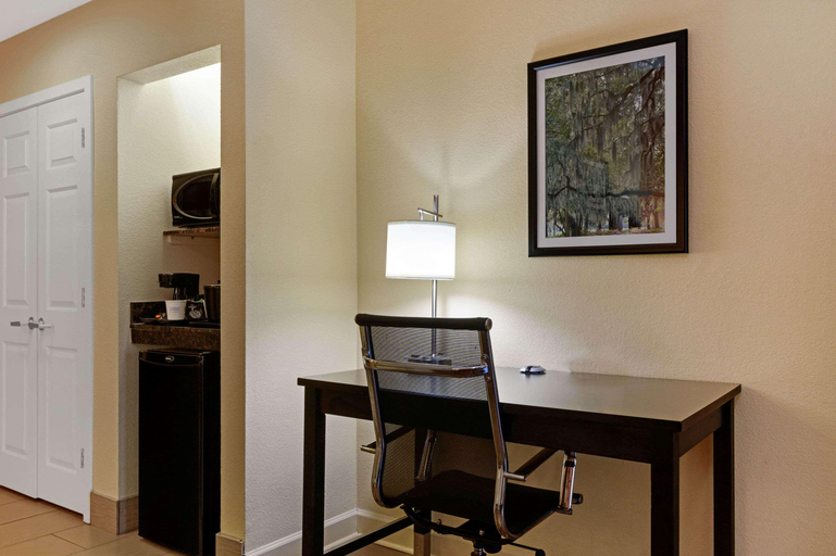 Bedroom 3, La Quinta Inn Suites By Wyndham Florence, Florence