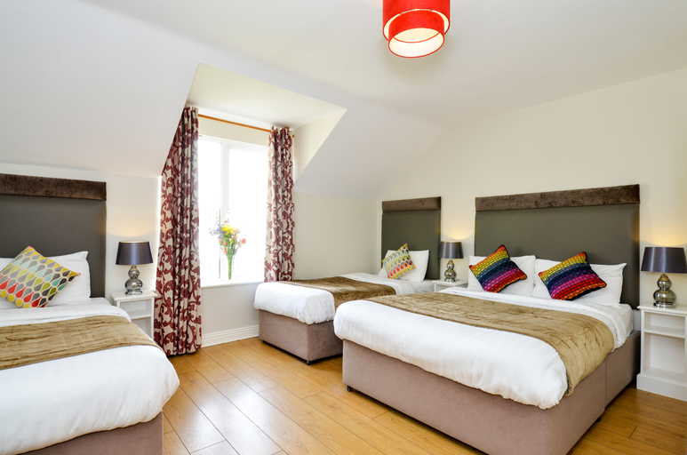 Bedroom 4, Dingle Harbour Lodge