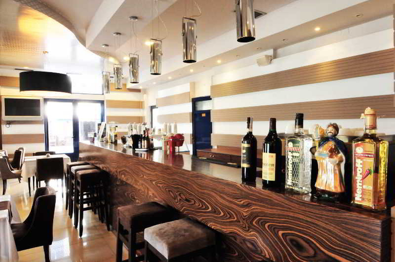 Food & Drinks 5, Trokadero Hotel, Central Greece
