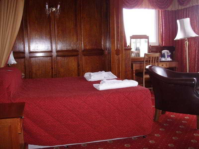 Bedroom 2, Wherry Hotel, Suffolk