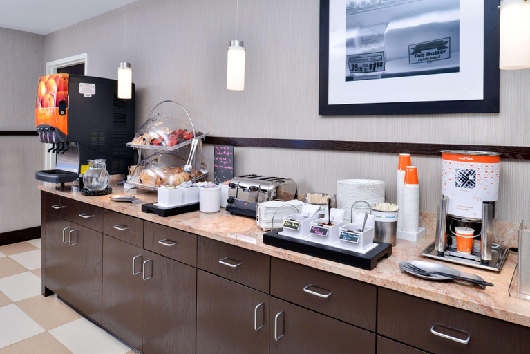 Others 5, Hampton Inn & Suites California, Washington