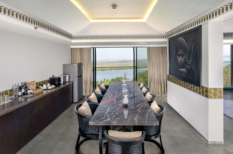 Bedroom 4, DoubleTree by Hilton Goa - Panaji, North Goa