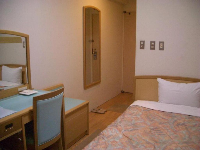 Bedroom 3, Matsuyama City Hotel, Matsuyama