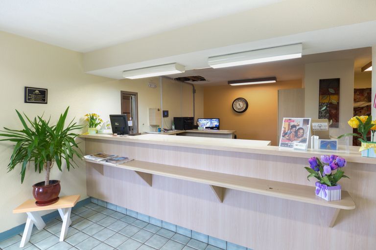 Public Area 4, Days Inn by Wyndham New Philadelphia, Tuscarawas