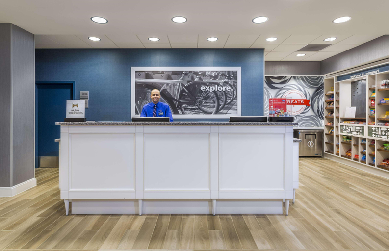 Public Area 3, Hampton Inn & Suites Newport/Cincinnati, Campbell