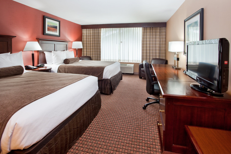 Bedroom 4, Ramada by Wyndham Cleveland Independence, Cuyahoga