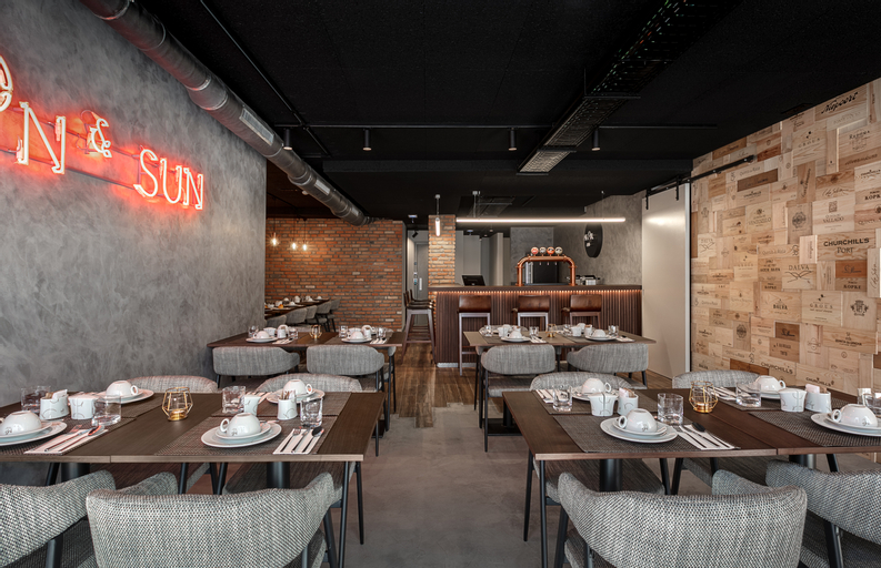 Food & Drinks 30