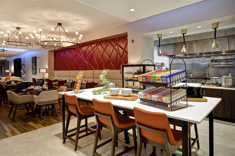 Food & Drinks 5, Hilton Garden Inn Lansing West, Eaton