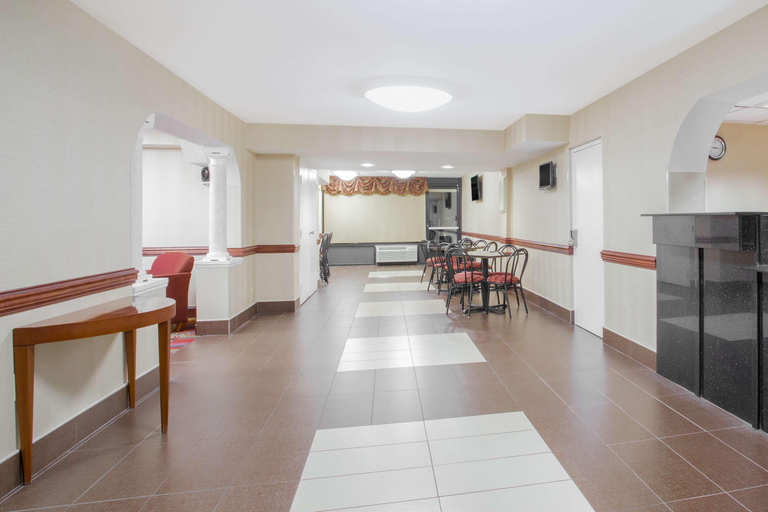 Public Area 2, Ramada Hotel & Conference Center by Wyndham Edgewood, Harford