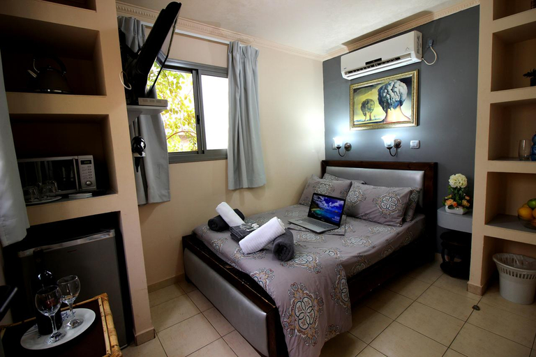 Bedroom 2, Sunset Inn