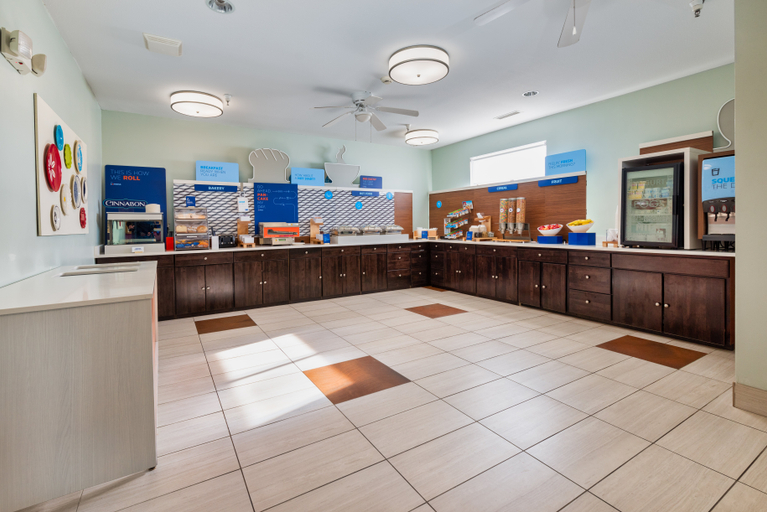 Public Area 2, Country Inn & Suites by Radisson, South Haven, MI, Van Buren