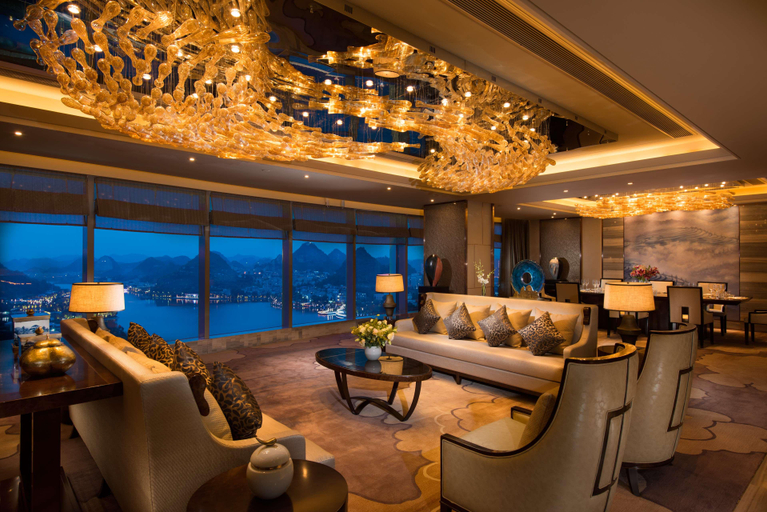 Bedroom 3, DoubleTree by Hilton Anshun, Anshun