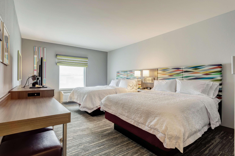 Bedroom 3, Hampton Inn St. Louis Wentzville, Saint Charles