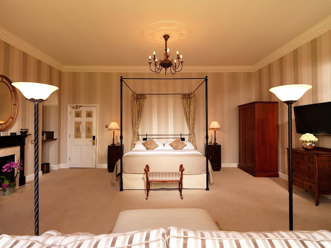 Bedroom 3, Taplow House Hotel & Spa, Buckinghamshire