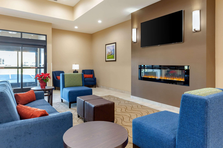 Public Area 3, Comfort Suites Greensboro-High Point, Guilford