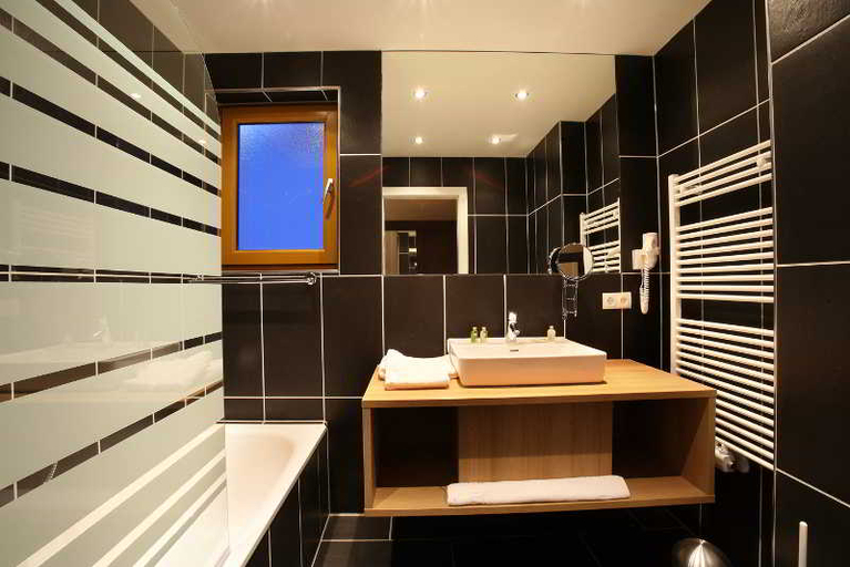 Bathroom 5, Banyan Hotel, Landeck