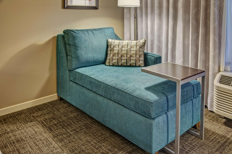 Bedroom 4, Hampton Inn & Suites Nashville Hendersonville, Sumner