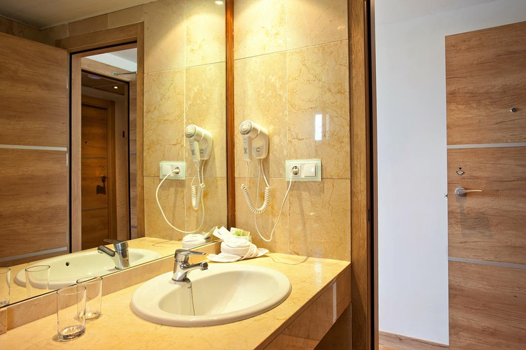 Bathroom, Ipanema Beach, Baleares