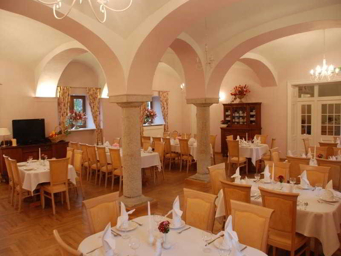 Food & Drinks 5, Hotel Karczyce, Środa Śląska